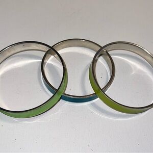 ♦️ Set of 3 Green‎ Vintage Enamel Bangles. Excellent condition.